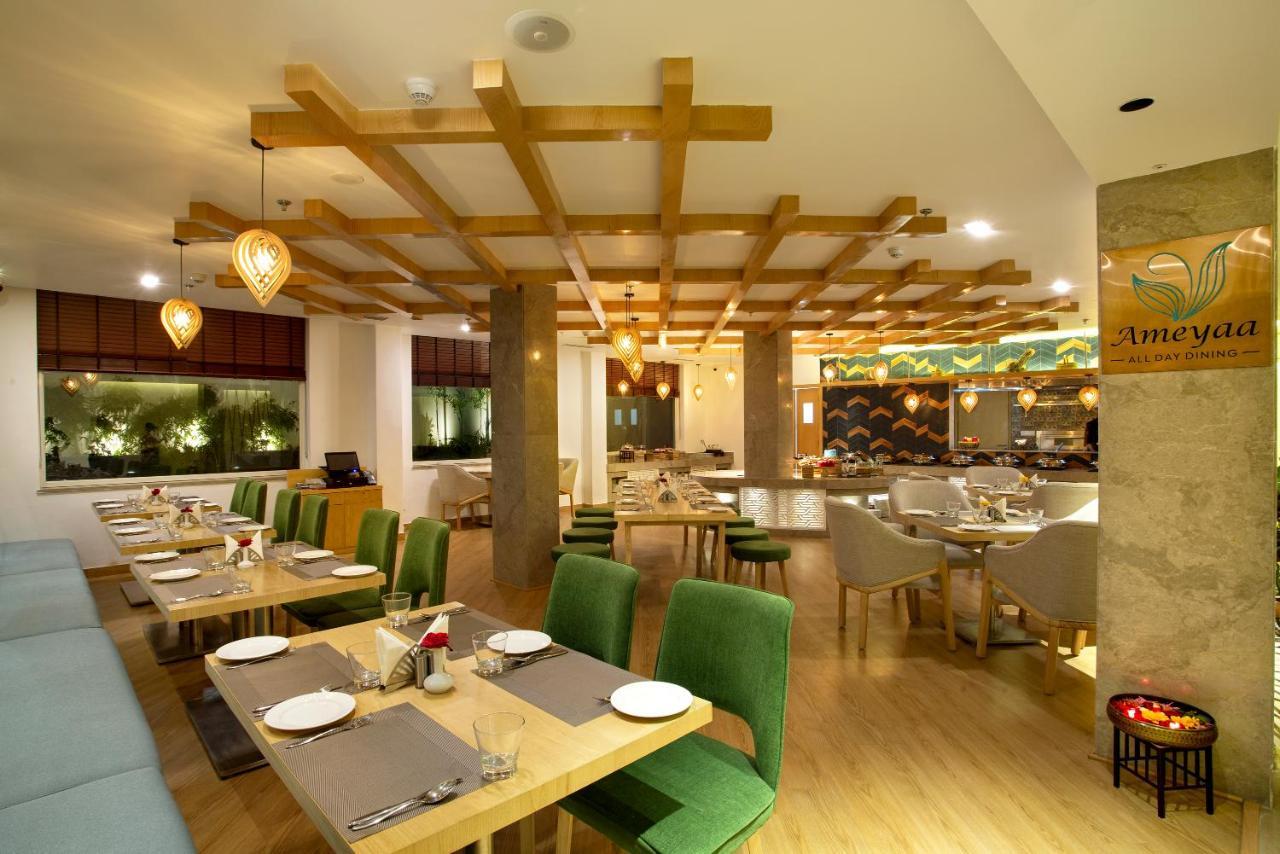 Ramada By Wyndham Katra Station Road Hotel Buitenkant foto